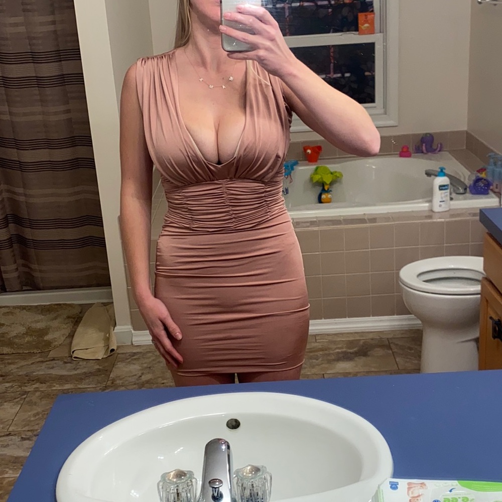 Pink/champagne ruched bodycon dress